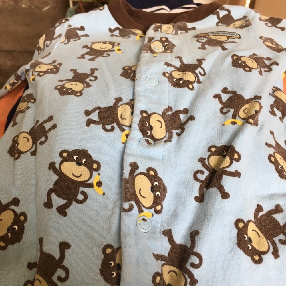 FINAL MARKDOWN Carters footed sleeper 3 months